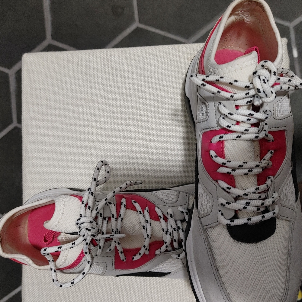 Shoes - Picture 2 of 2